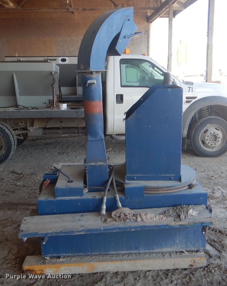 image for item DH6270 Goossen Industries bale chopper