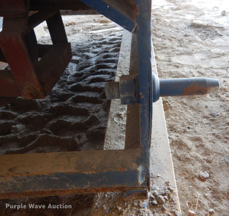 image for item DH6270 Goossen Industries bale chopper