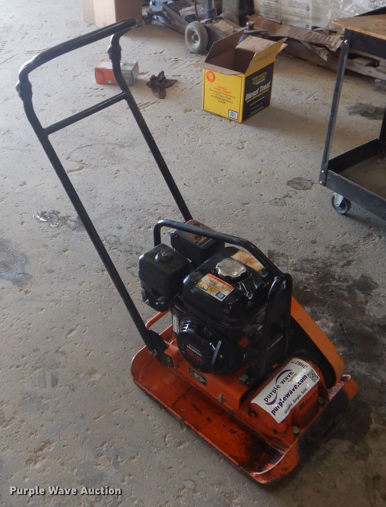 image for item DH6271 Mikasa MVC-80VHW plate compactor