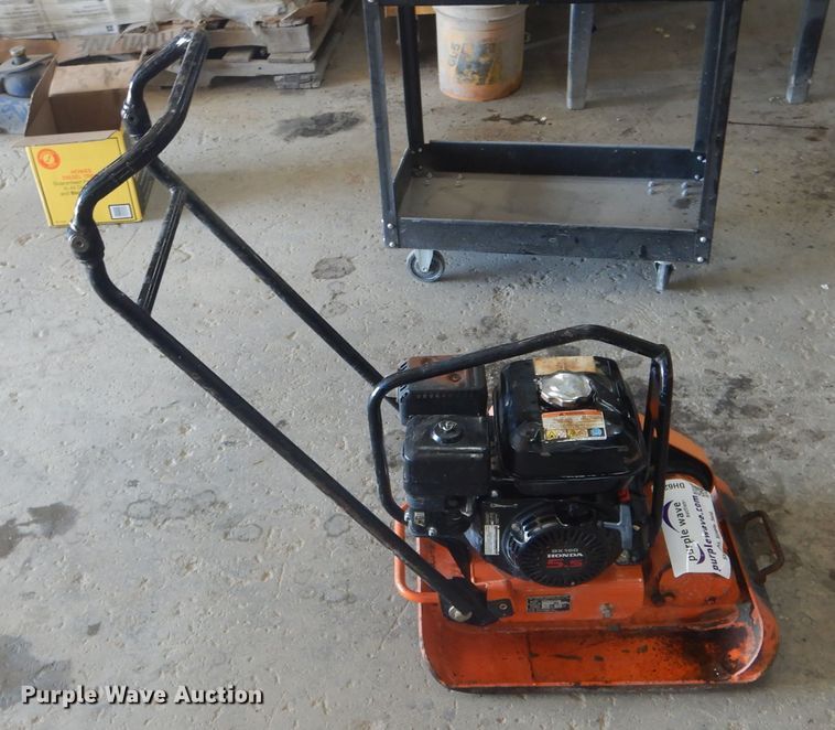 image for item DH6271 Mikasa MVC-80VHW plate compactor