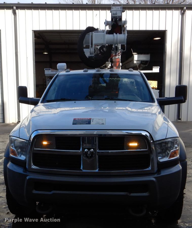 image for item DH6975 2011 Dodge Ram 5500HD bucket truck