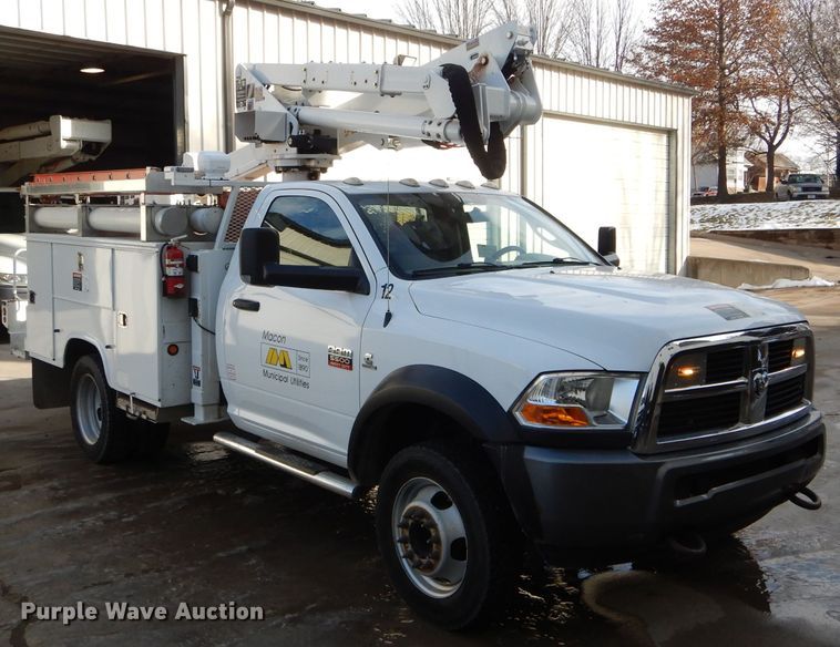 image for item DH6975 2011 Dodge Ram 5500HD bucket truck