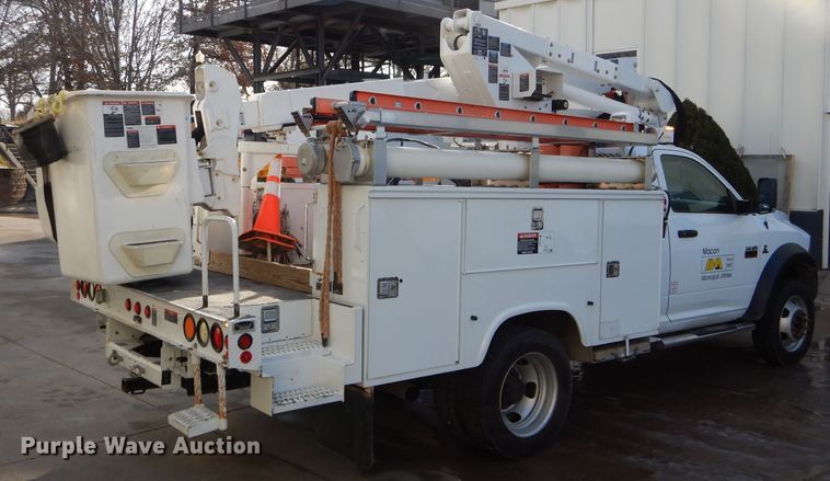 image for item DH6975 2011 Dodge Ram 5500HD bucket truck