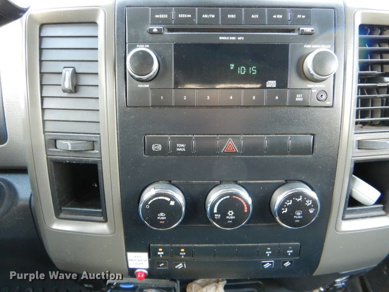 image for item DH6975 2011 Dodge Ram 5500HD bucket truck