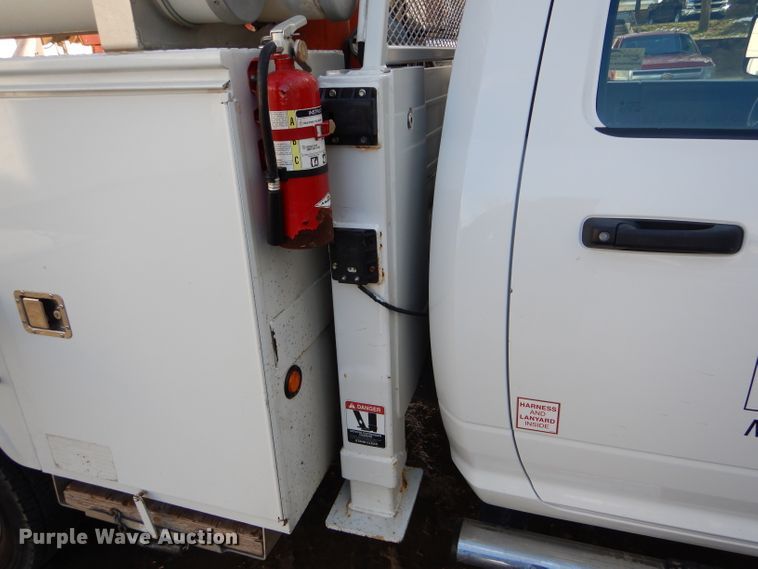 image for item DH6975 2011 Dodge Ram 5500HD bucket truck