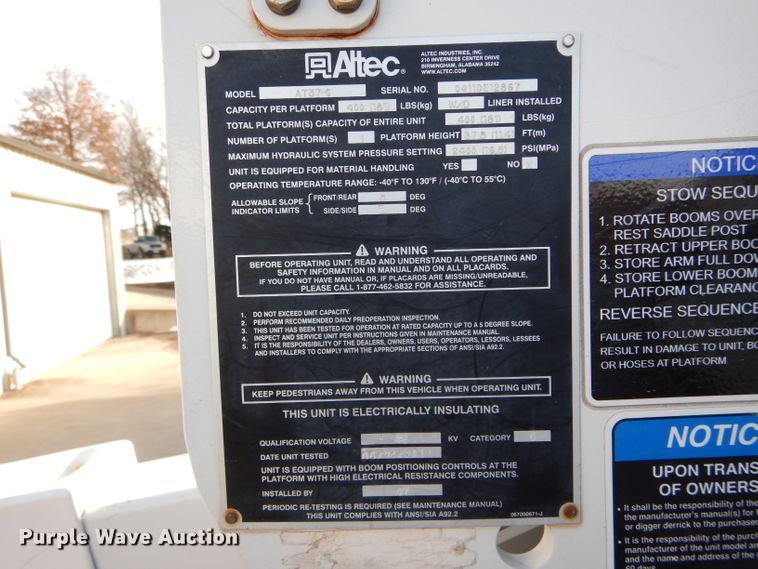 image for item DH6975 2011 Dodge Ram 5500HD bucket truck