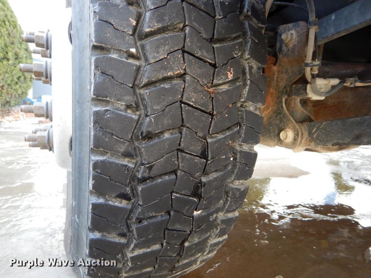 image for item DH6975 2011 Dodge Ram 5500HD bucket truck