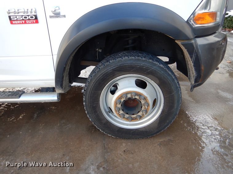 image for item DH6975 2011 Dodge Ram 5500HD bucket truck