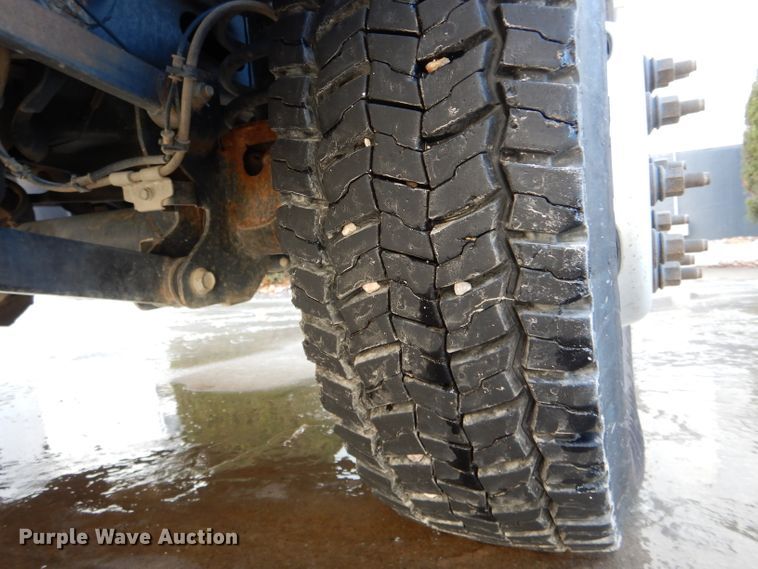 image for item DH6975 2011 Dodge Ram 5500HD bucket truck