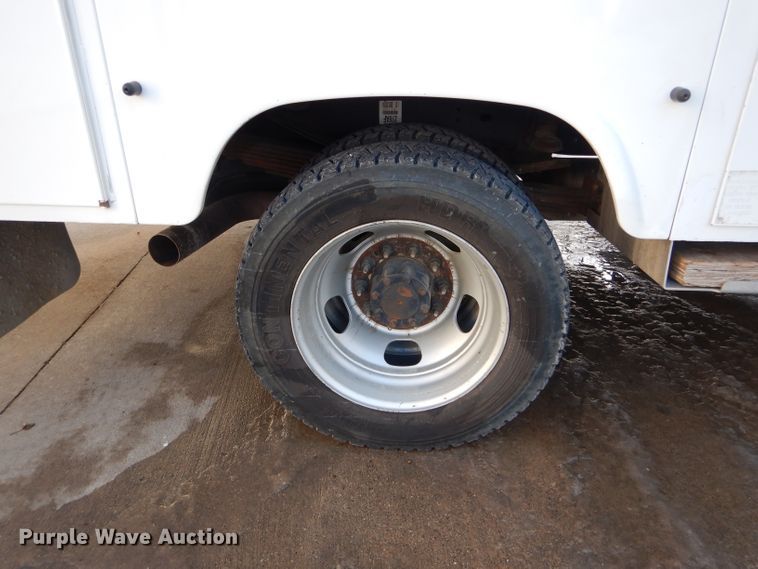 image for item DH6975 2011 Dodge Ram 5500HD bucket truck