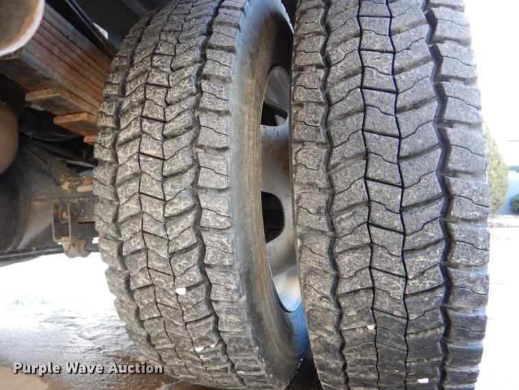 image for item DH6975 2011 Dodge Ram 5500HD bucket truck