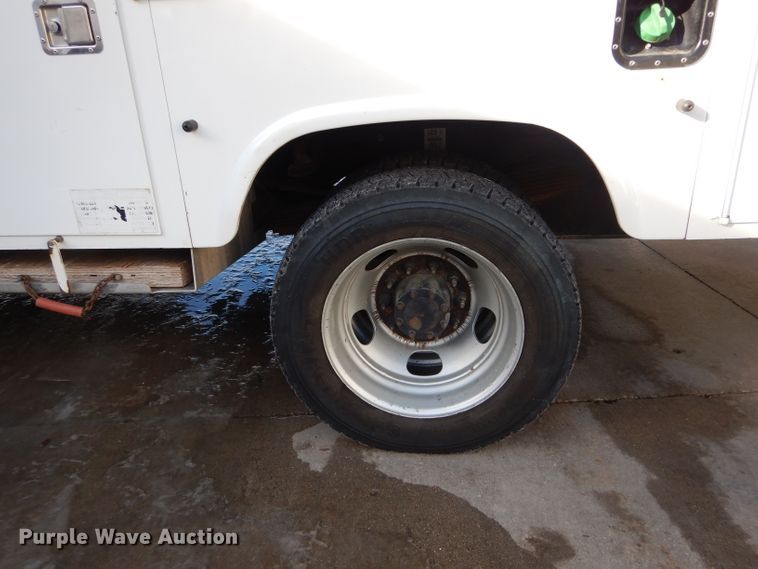 image for item DH6975 2011 Dodge Ram 5500HD bucket truck