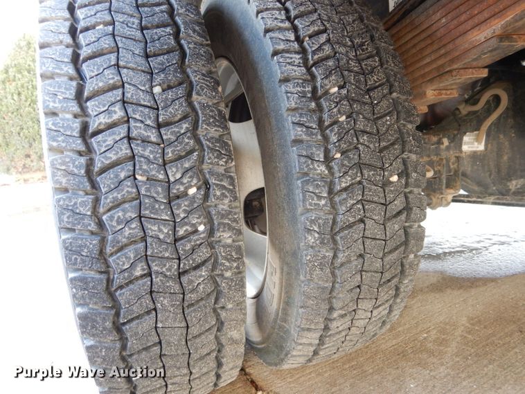 image for item DH6975 2011 Dodge Ram 5500HD bucket truck