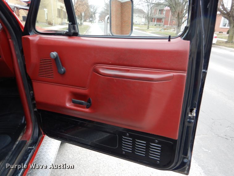 image for item DH6977 1987 Ford F350 Custom fire truck