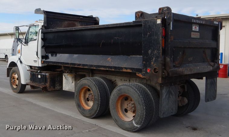 image for item DH6978 2001 Sterling L-Line dump truck
