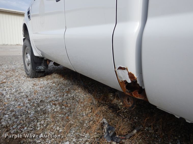 image for item DH6979 2008 Ford F250 Super Duty pickup truck