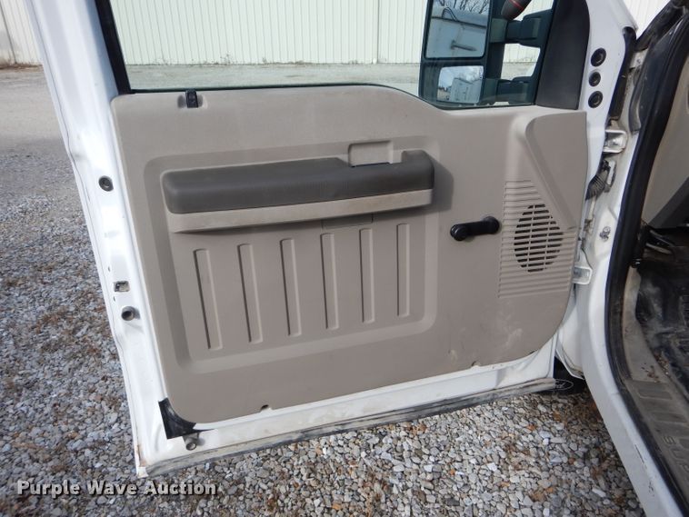 image for item DH6979 2008 Ford F250 Super Duty pickup truck