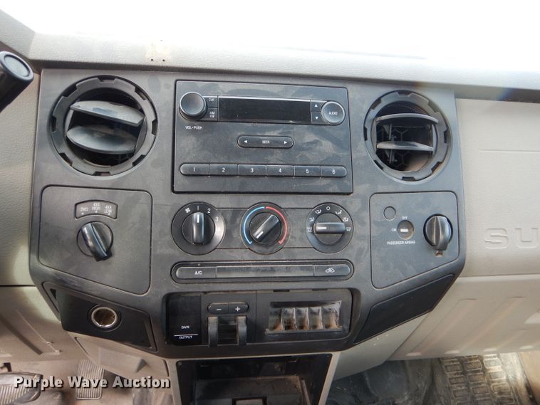 image for item DH6979 2008 Ford F250 Super Duty pickup truck