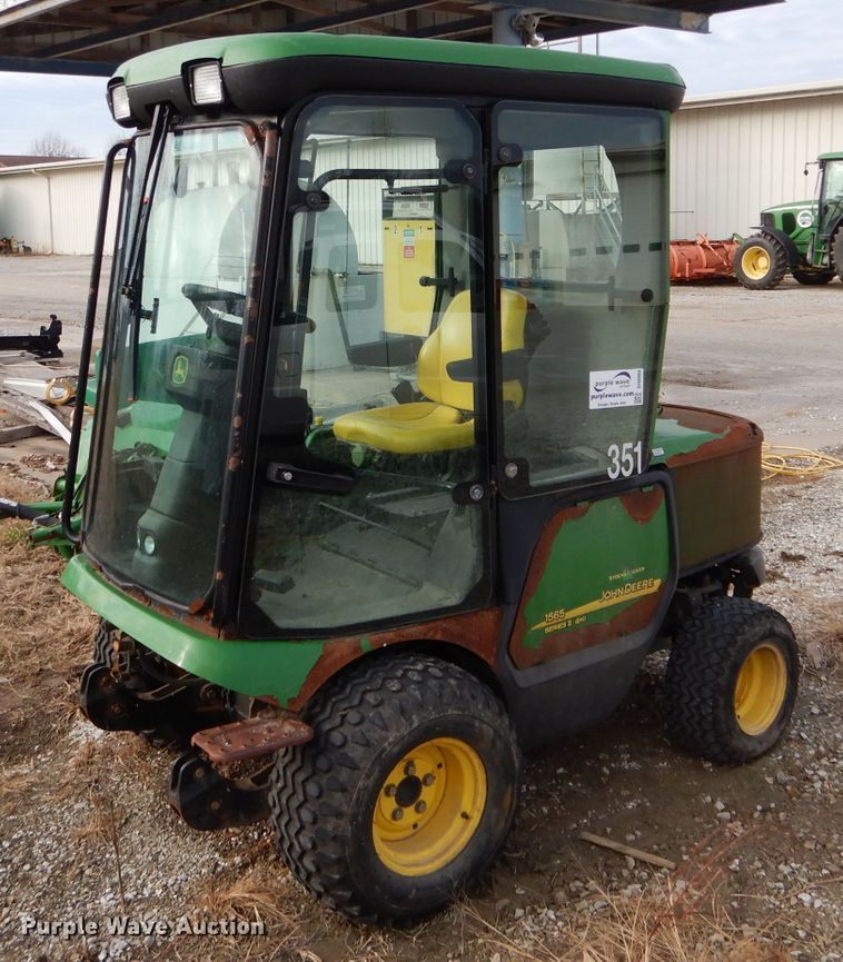 image for item DH6980 John Deere 1565 lawn mower