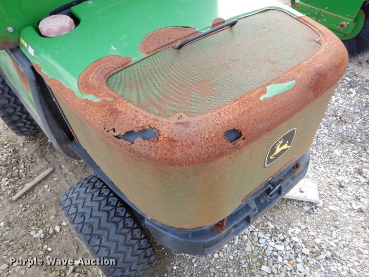 image for item DH6980 John Deere 1565 lawn mower