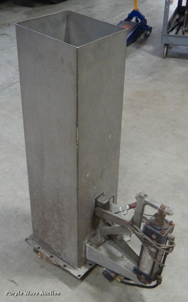 image for item DH6984 Stainless steel 10" dump valve