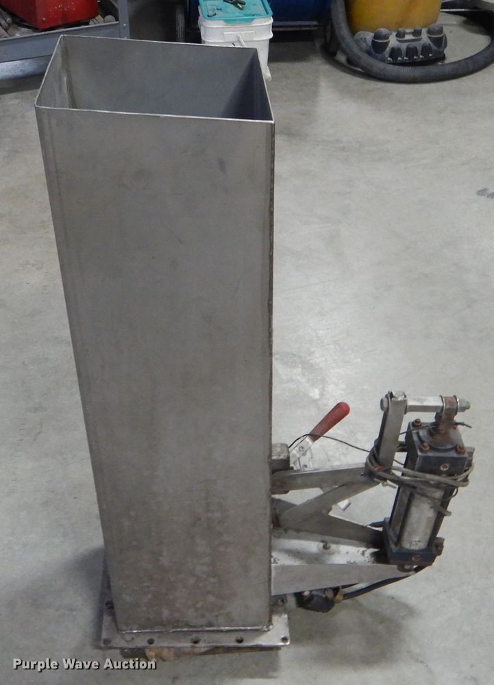 image for item DH6984 Stainless steel 10" dump valve