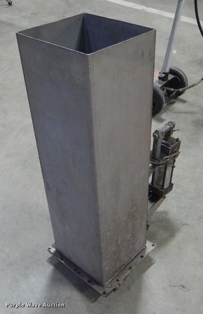 image for item DH6984 Stainless steel 10" dump valve