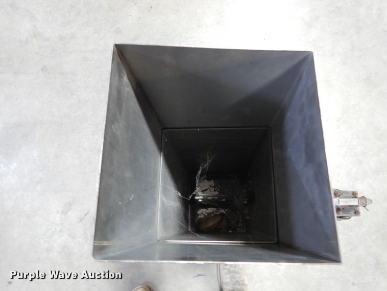 image for item DH6984 Stainless steel 10" dump valve