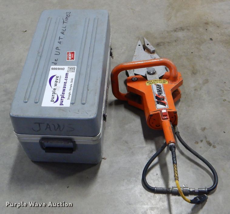 image for item DH6986 Kinman spreader and cutter extraction tool