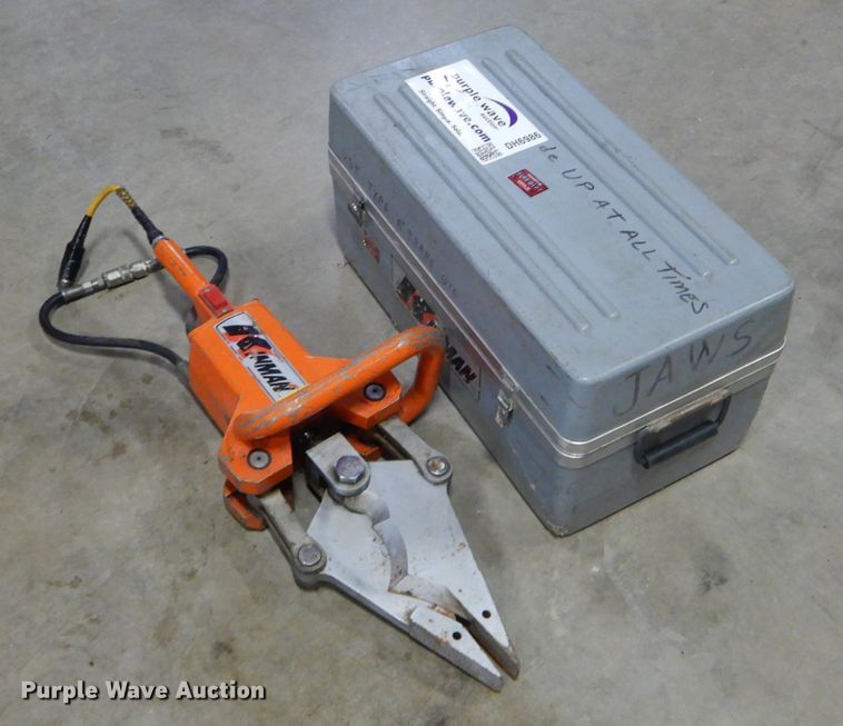 image for item DH6986 Kinman spreader and cutter extraction tool