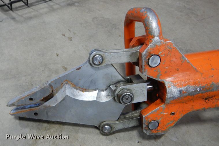 image for item DH6986 Kinman spreader and cutter extraction tool