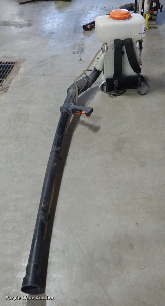 image for item DH6989 Stihl SR400 backpack blower