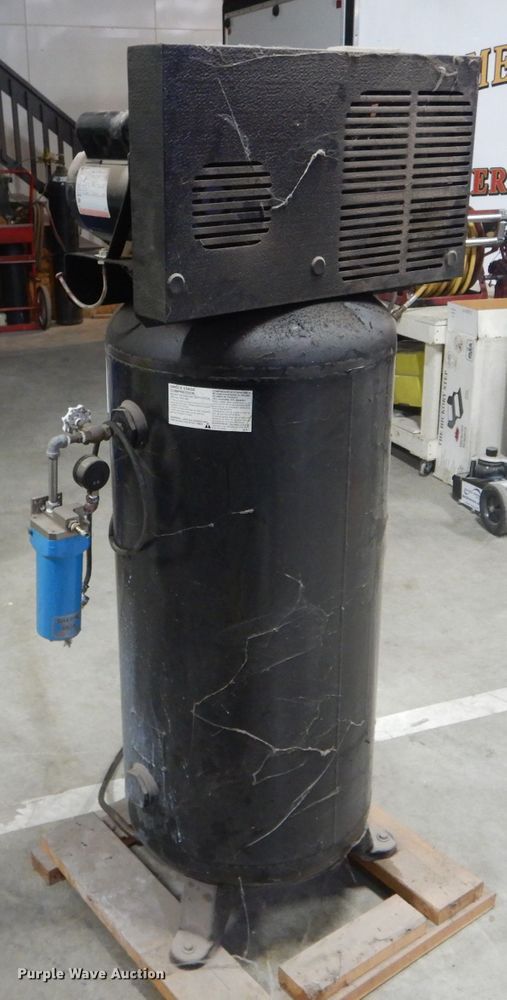 image for item DH6996 Sanborn B500BPL60V air compressor