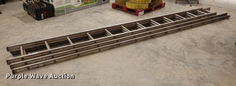 image for item DH6998 Aluminum ladder