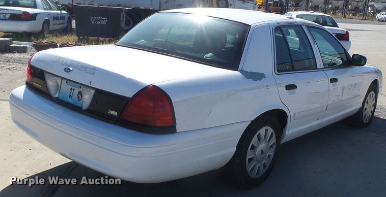 image for item DH7758 2009 Ford Crown Victoria Police Interceptor