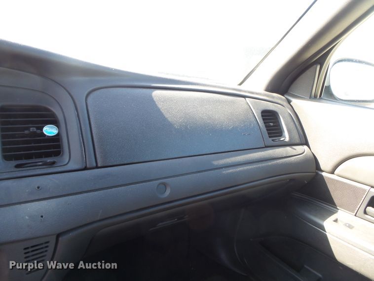 image for item DH7758 2009 Ford Crown Victoria Police Interceptor