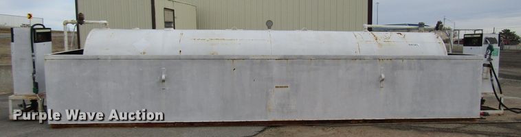 image for item DH8327 Fuel tank