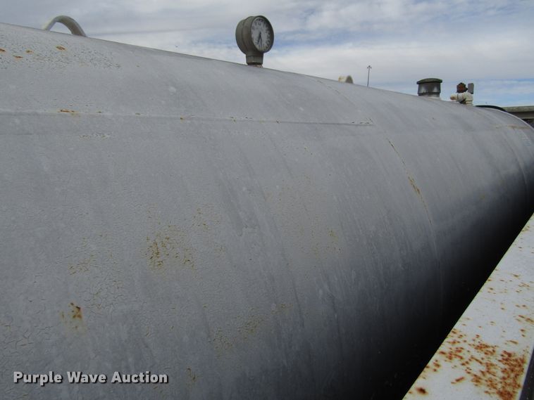 image for item DH8327 Fuel tank