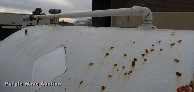 image for item DH8327 Fuel tank