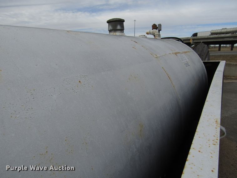 image for item DH8327 Fuel tank