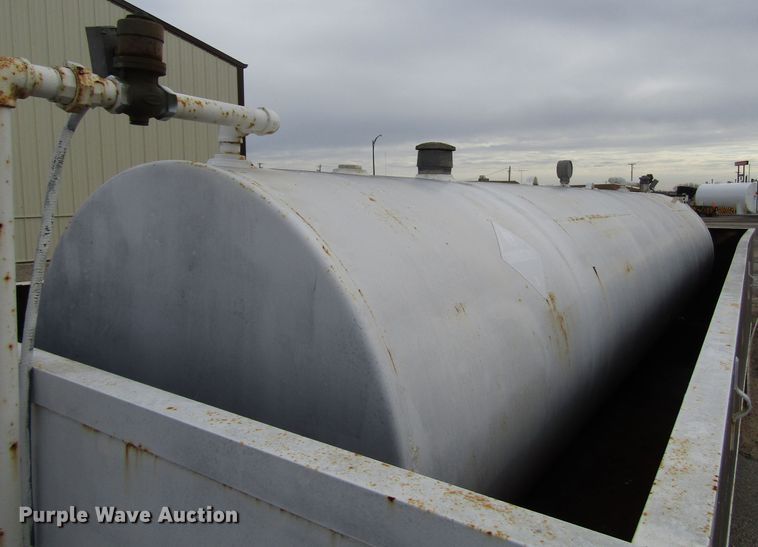 image for item DH8327 Fuel tank