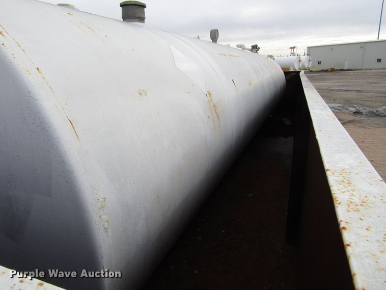 image for item DH8327 Fuel tank