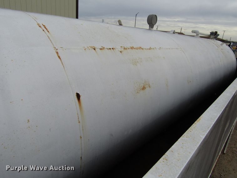 image for item DH8327 Fuel tank