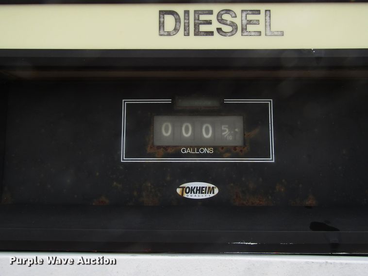 image for item DH8327 Fuel tank