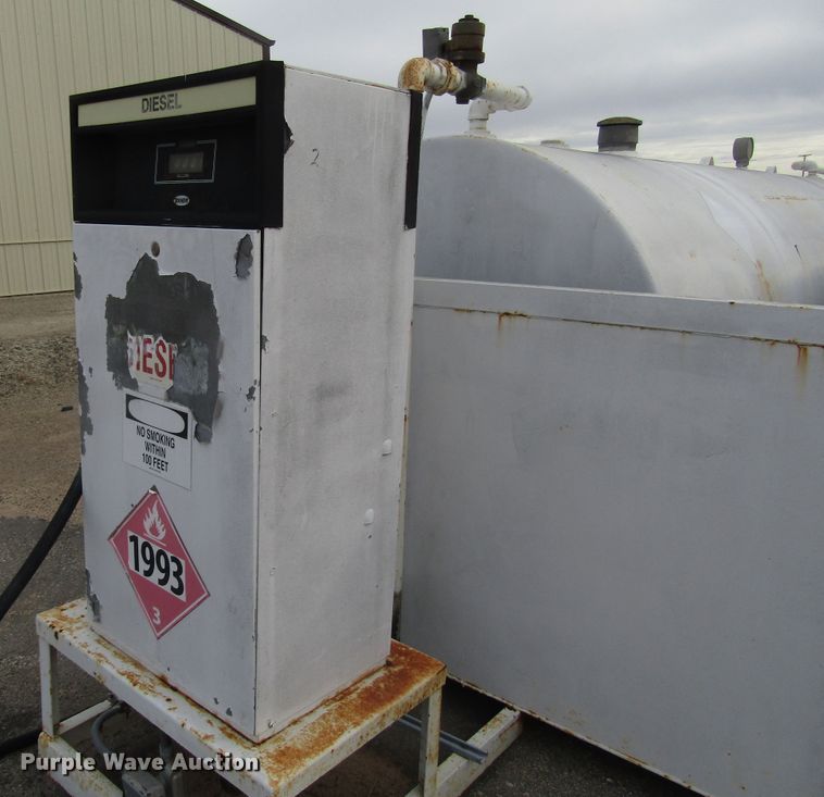 image for item DH8327 Fuel tank