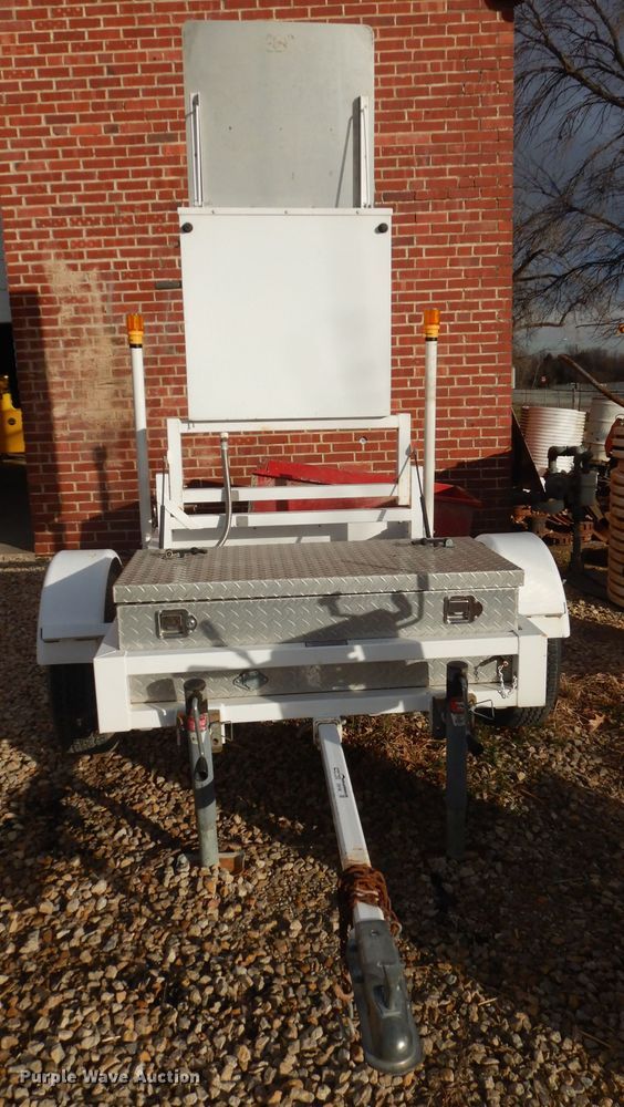 image for item DI9168 2003 Kustom Signals radar trailer