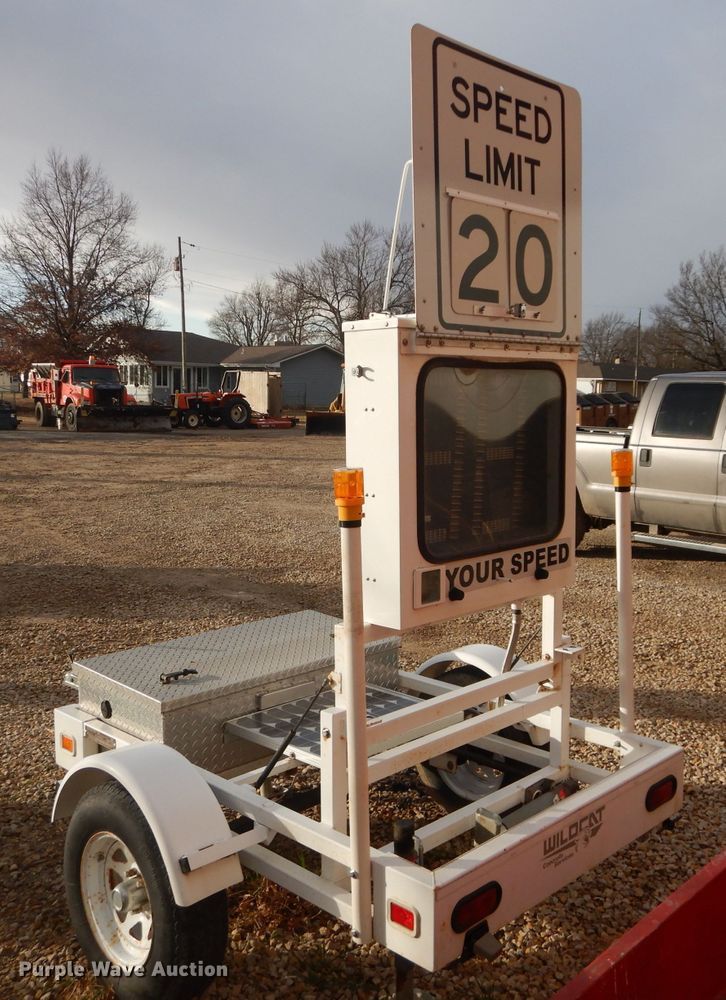 image for item DI9168 2003 Kustom Signals radar trailer