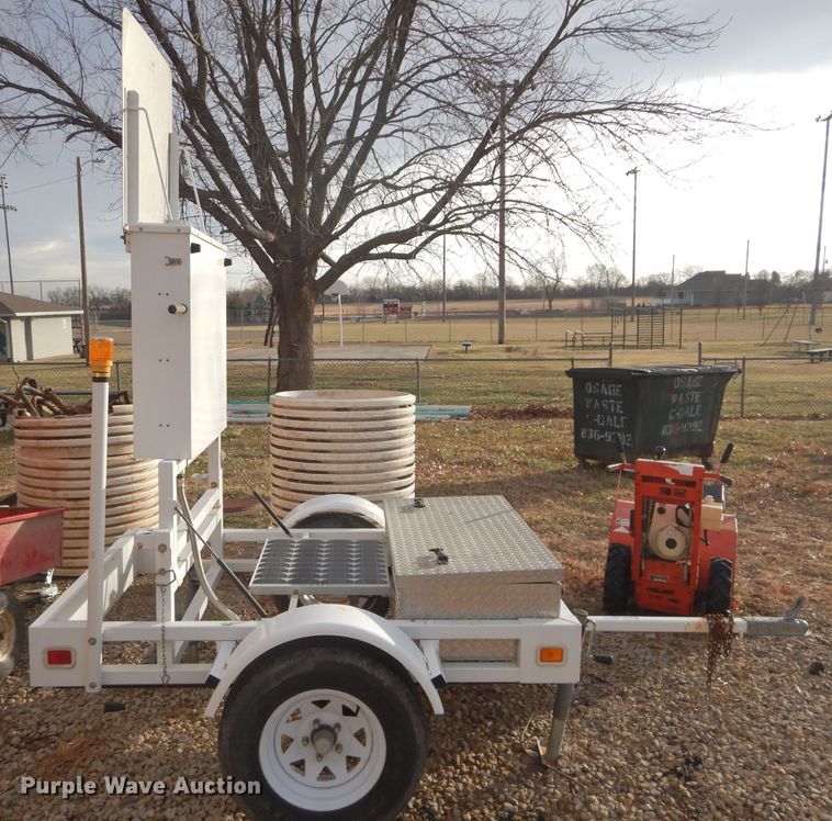 image for item DI9168 2003 Kustom Signals radar trailer