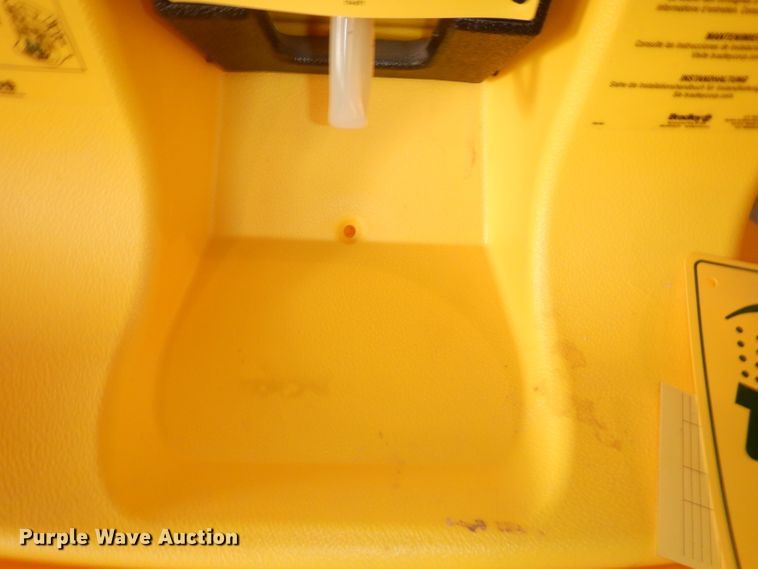 image for item DI9169 Bradley eye wash station