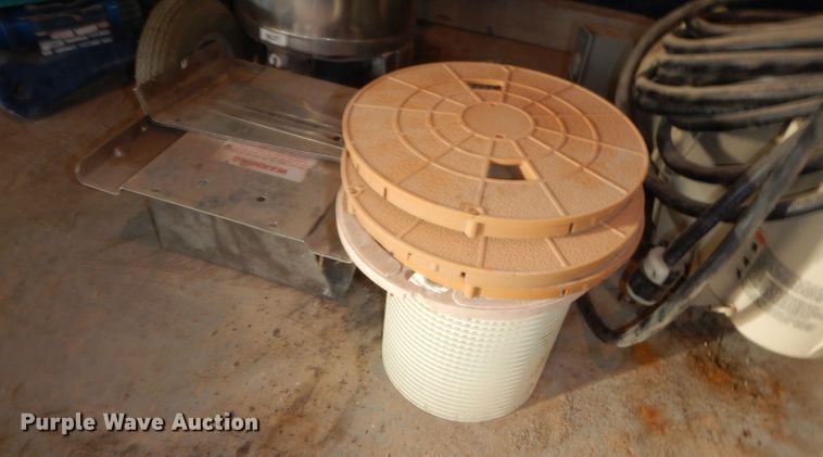 image for item DI9170 Pool equipment